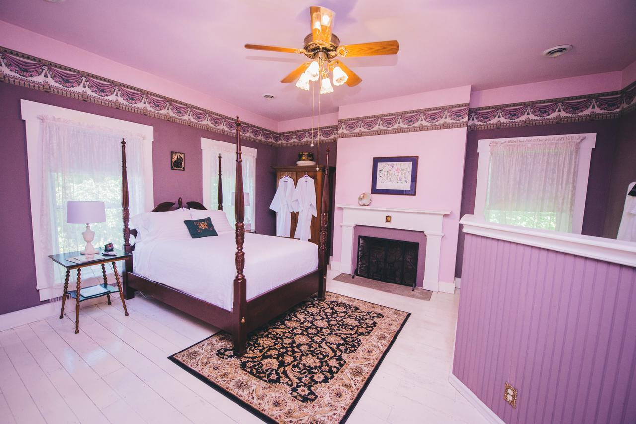 Old Caledonian Bed & Breakfast Экстерьер фото