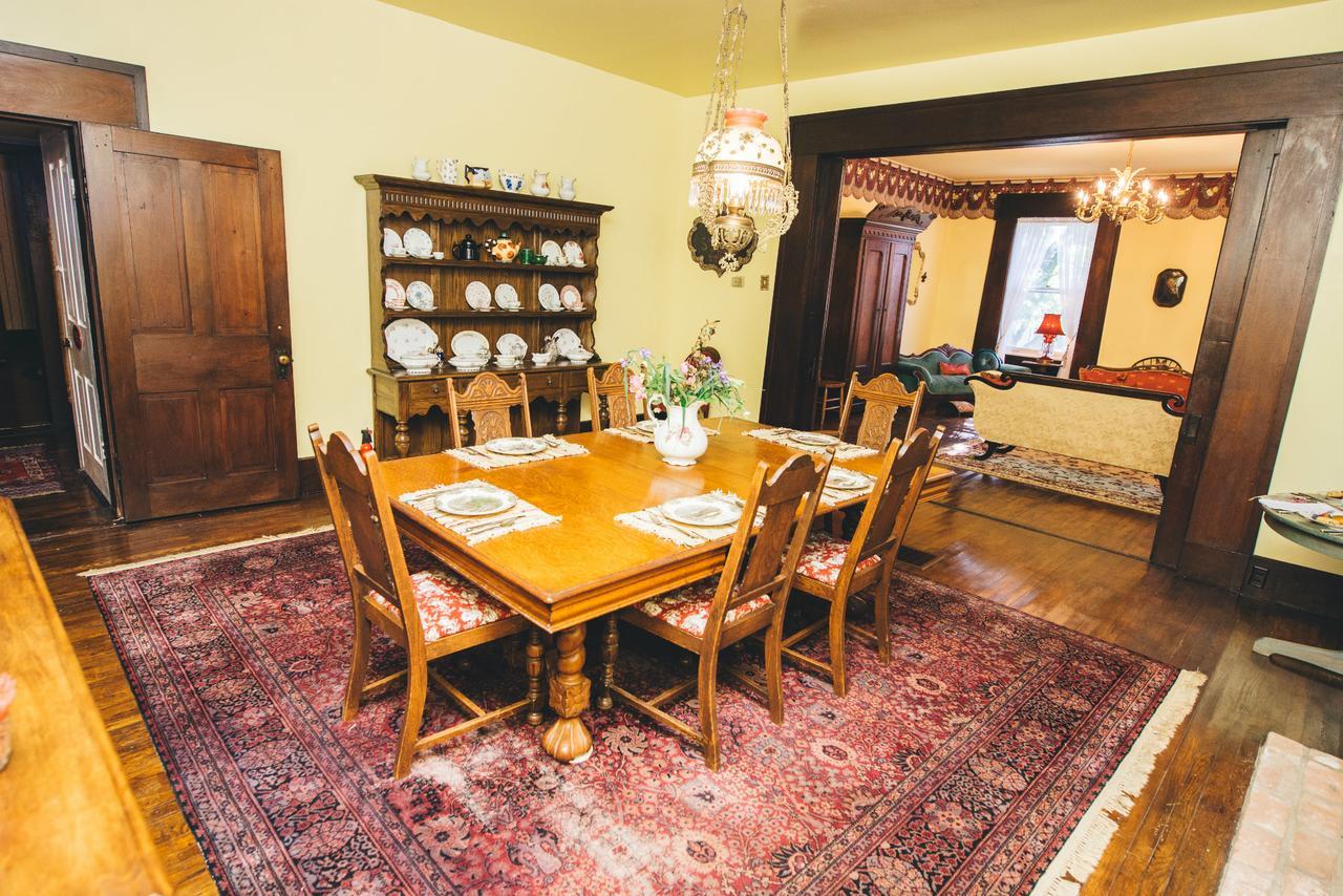 Old Caledonian Bed & Breakfast Экстерьер фото