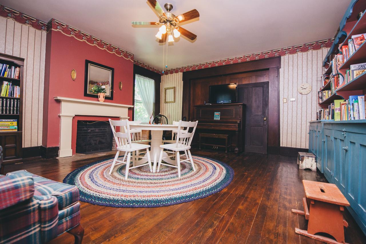 Old Caledonian Bed & Breakfast Экстерьер фото