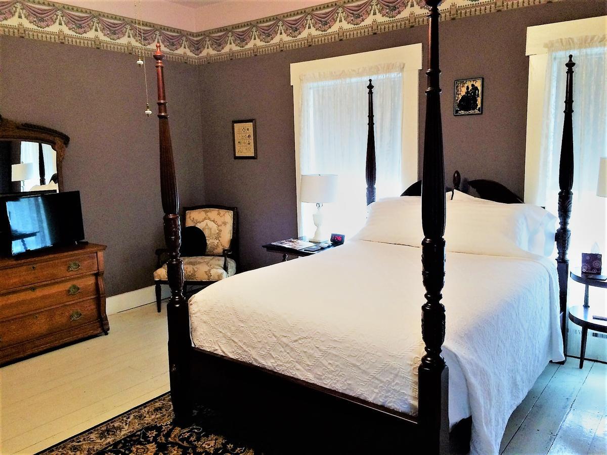 Old Caledonian Bed & Breakfast Экстерьер фото