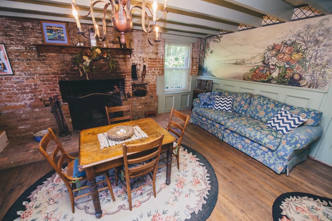 Old Caledonian Bed & Breakfast Экстерьер фото